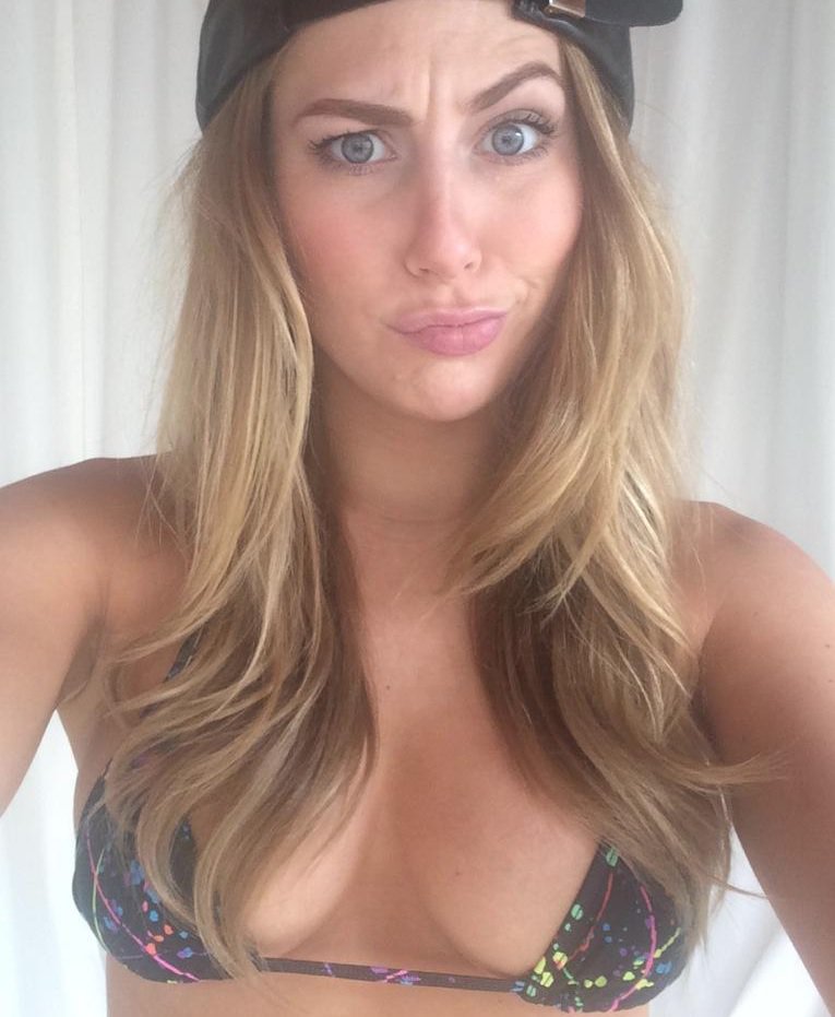 10 Things From The Twitosphere About Carter Cruise